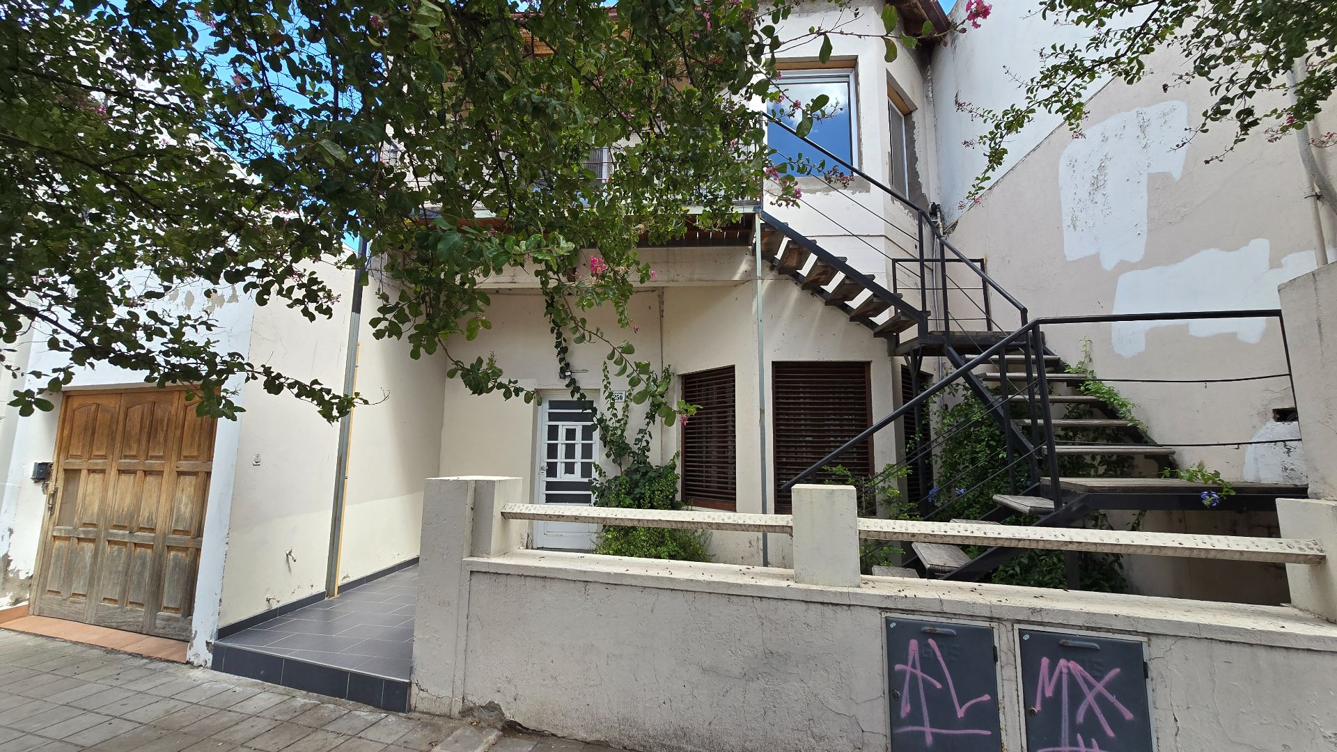 Casa + Departamento en Venta en 12 De Octubre 200, Napostá, Bahía Blanca - Bahía Blanca Propiedades | SITIO OFICIAL l