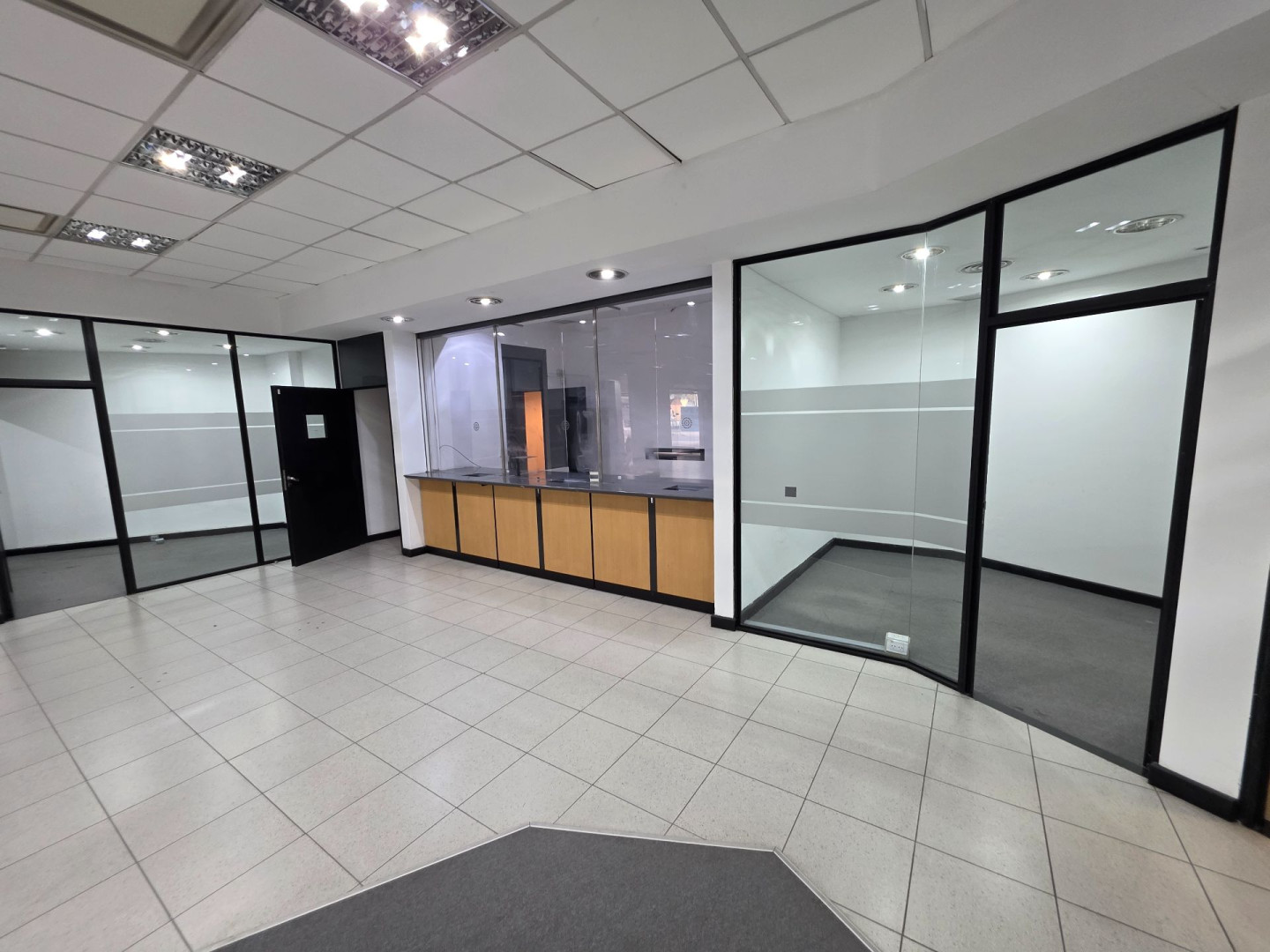 Local en Alquiler en Chiclana 260, Centro, Bahía Blanca - Bahía Blanca Propiedades | SITIO OFICIAL l