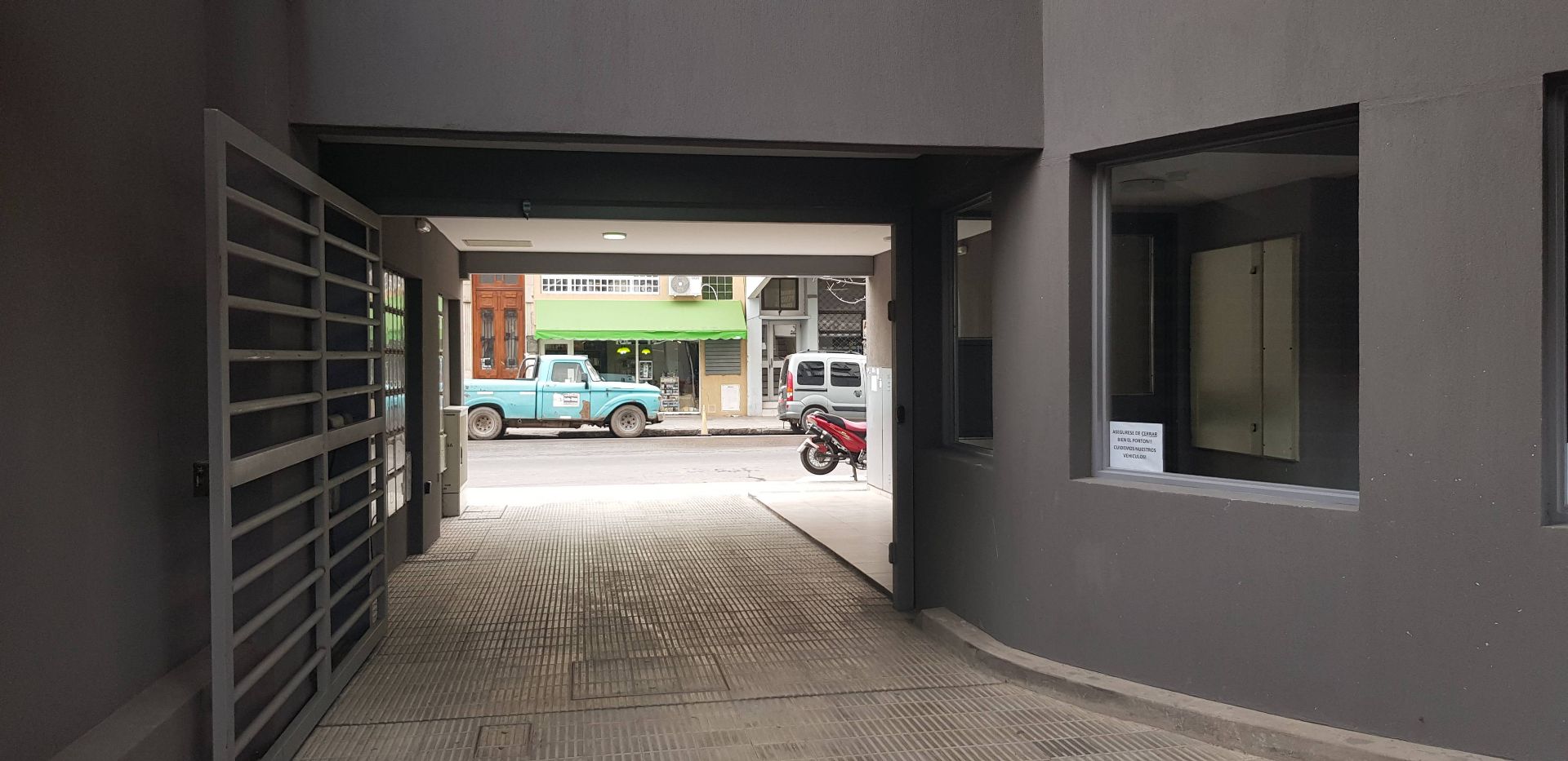 Cochera en Alquiler en Estomba 478, Centro, Bahía Blanca - Bahía Blanca Propiedades | SITIO OFICIAL l
