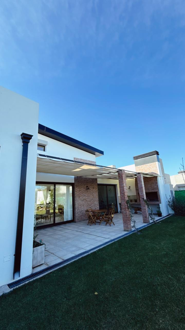 Casa en Venta en Juan Argerich 2945, Las Cañitas II, Bahía Blanca - Bahía Blanca Propiedades | SITIO OFICIAL l