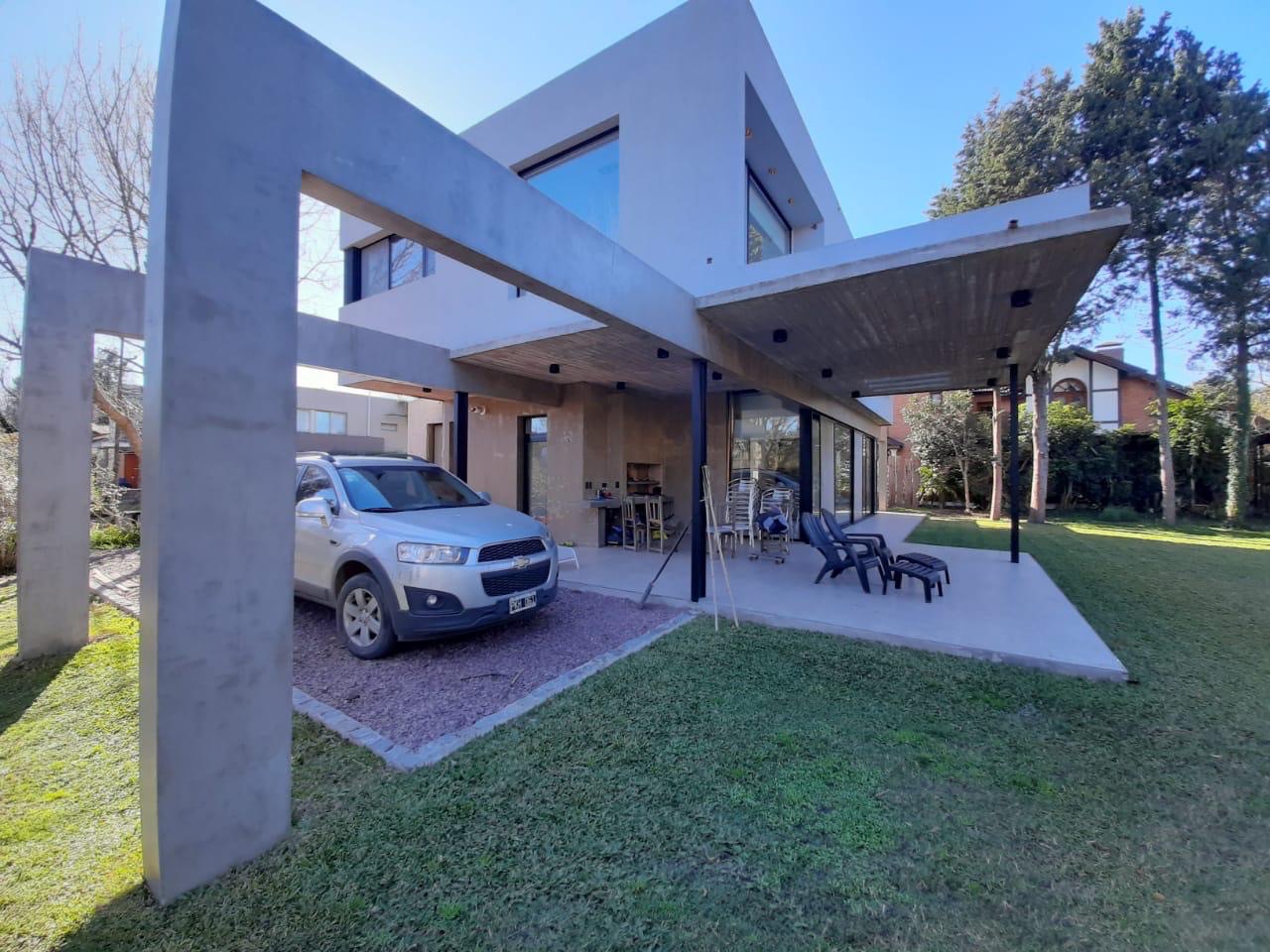 Casa en Alquiler en Club El Carmen,  Berazategui - Bahía Blanca Propiedades | SITIO OFICIAL l