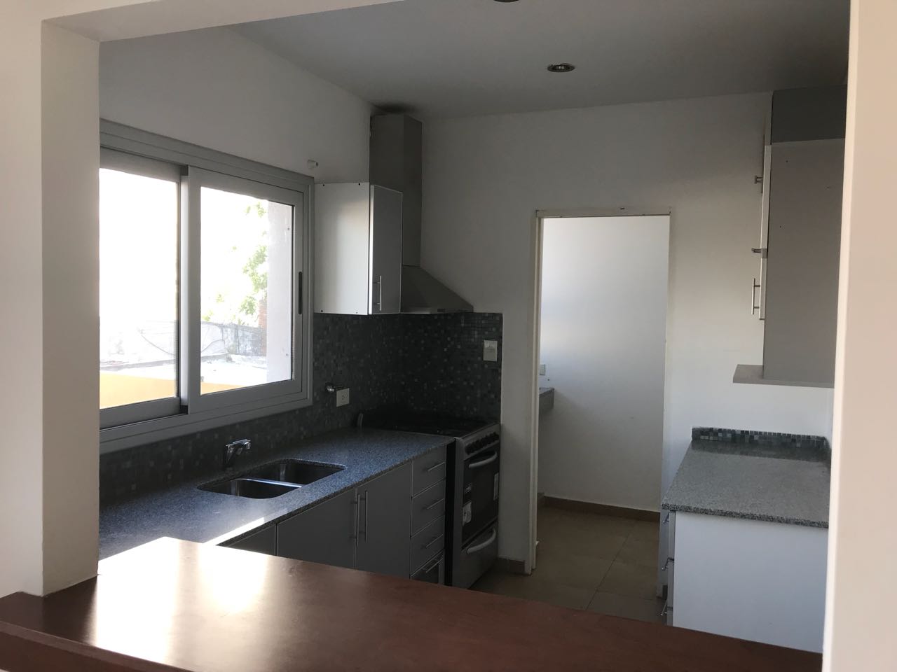 Departamento en Alquiler en Sarmiento 547, Napostá, Bahía Blanca - Bahía Blanca Propiedades | SITIO OFICIAL l