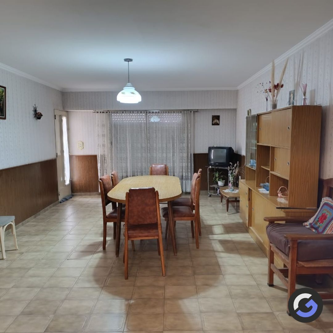 Casa en Venta en Hipolito Yrigoyen Y Pochelu,  Medanos - Bahía Blanca Propiedades | SITIO OFICIAL l