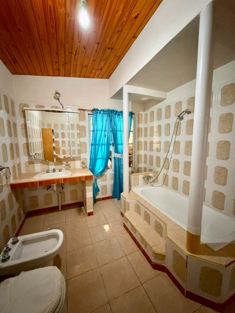 Casa en Venta en BERGEVILA Y INDIO, Parque Norte, Bahía Blanca - Bahía Blanca Propiedades | SITIO OFICIAL l