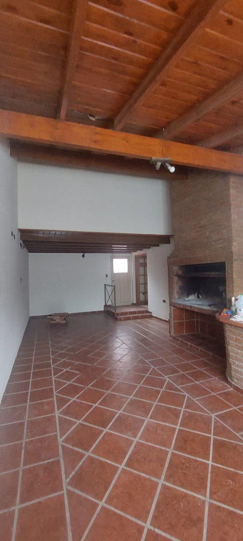 Casa en Alquiler en Nicolas Perez 13, Los Almendros, Bahía Blanca - Bahía Blanca Propiedades | SITIO OFICIAL l