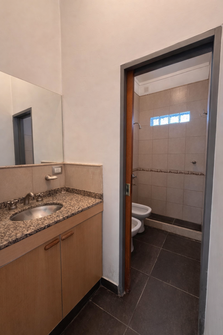 Local en Alquiler en Av Cerri 737,  Bahía Blanca - Bahía Blanca Propiedades | SITIO OFICIAL l
