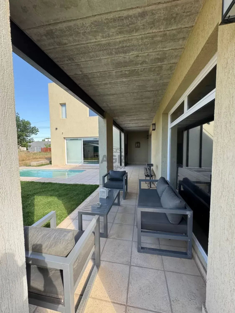 Casa en Venta en Cacique Venancio Y Tupac Amaru, Las Cañitas I, Bahía Blanca - Bahía Blanca Propiedades | SITIO OFICIAL l