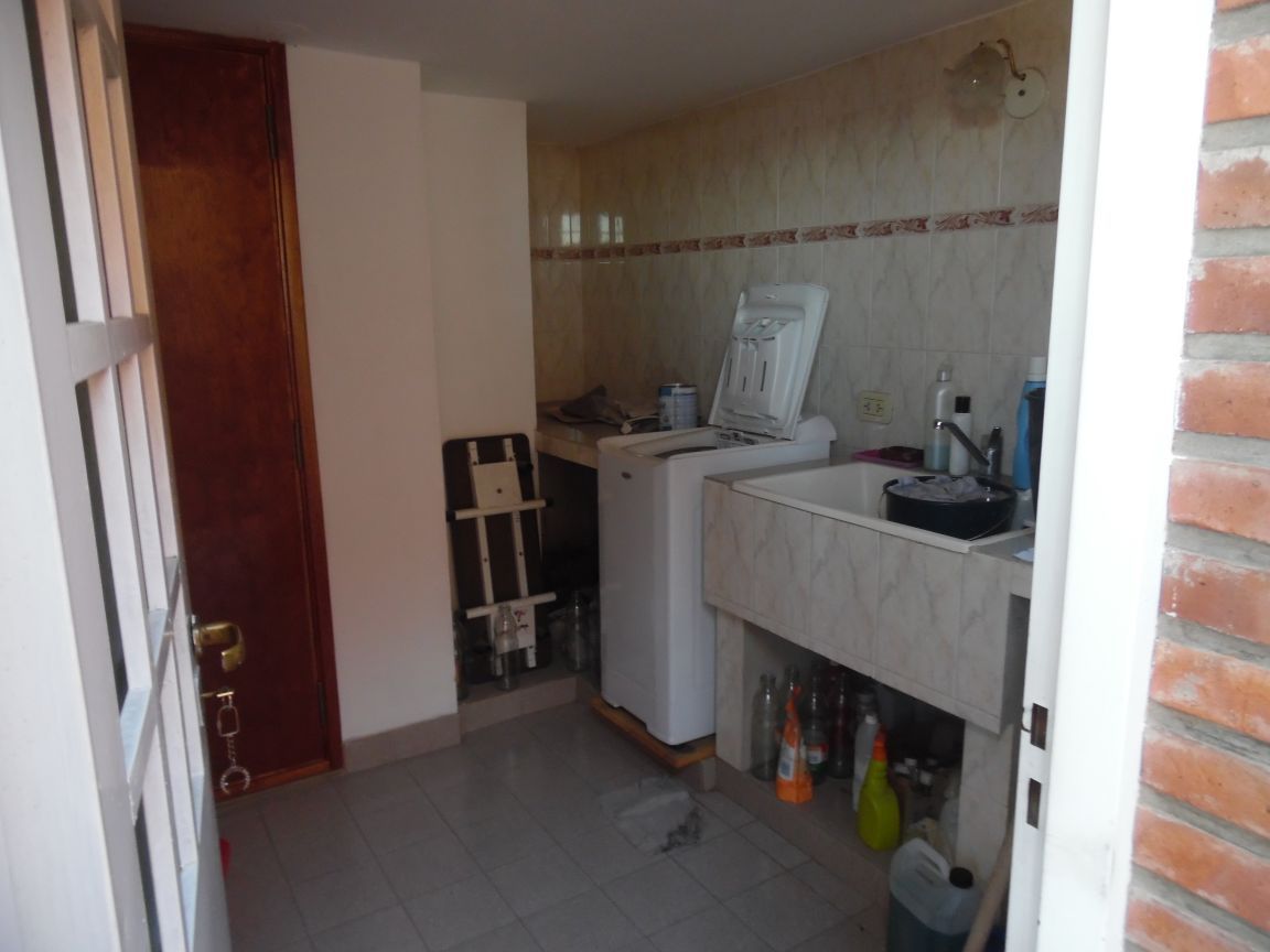 Casa en Venta en Vieytes E Inglaterra, San Roque, Bahía Blanca - Bahía Blanca Propiedades | SITIO OFICIAL l
