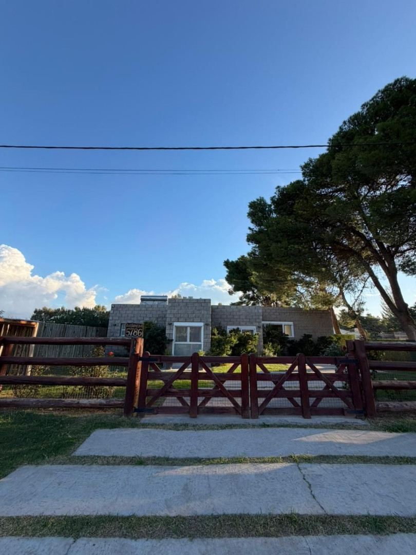 Casa en Venta en Avellaneda 5700- AC, Los Chañares, Bahía Blanca - Bahía Blanca Propiedades | SITIO OFICIAL l