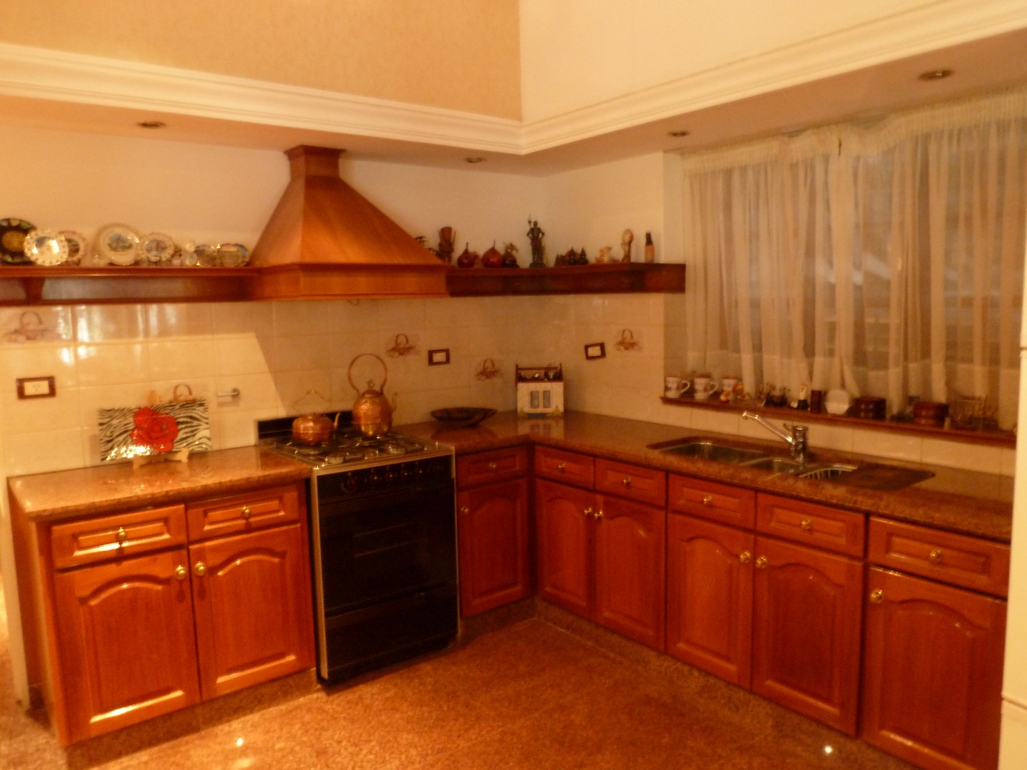 Casa en Venta en León De Iraeta 708, Palihue, Bahía Blanca - Bahía Blanca Propiedades | SITIO OFICIAL l