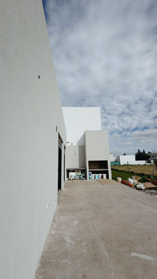 Casa en Venta en Quintana 5280, Las Acacias, Bahía Blanca - Bahía Blanca Propiedades | SITIO OFICIAL l