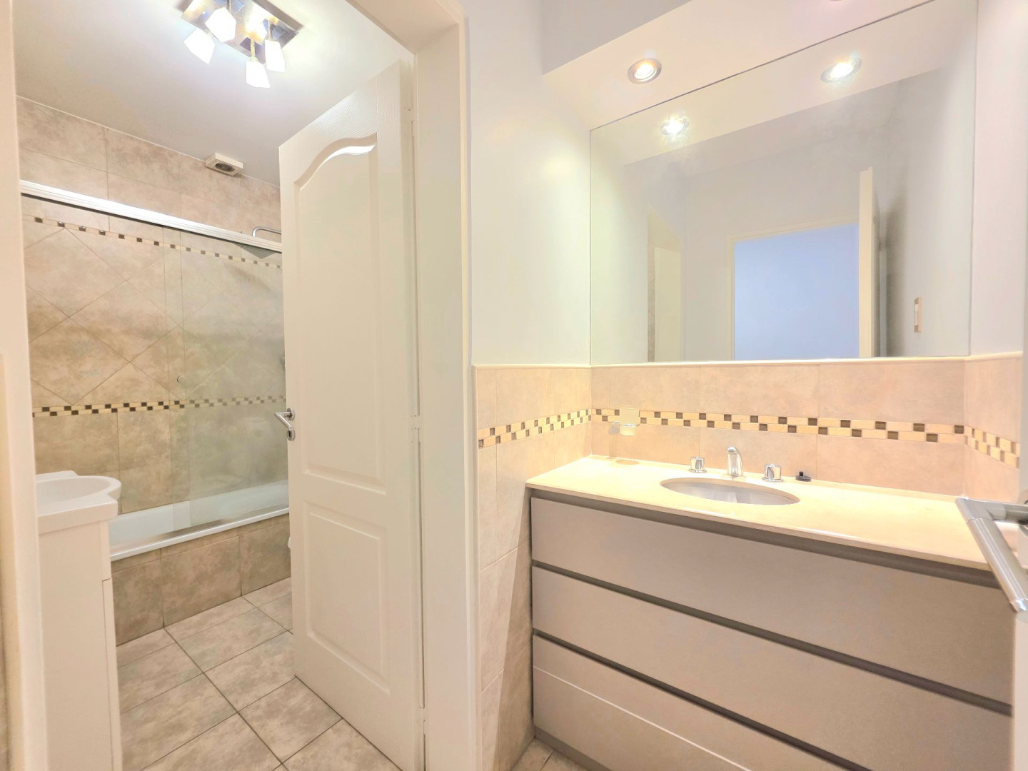 Duplex en Venta en Rojas 118, La Falda, Bahía Blanca - Bahía Blanca Propiedades | SITIO OFICIAL l