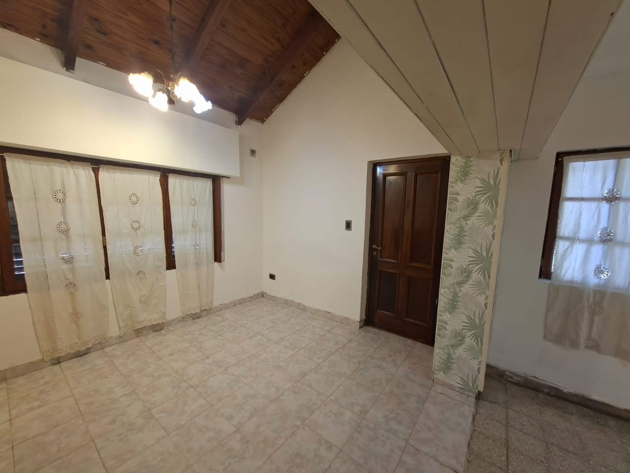 Casa en Alquiler en 12 De Octubre 2317, Villa del Parque, Bahía Blanca - Bahía Blanca Propiedades | SITIO OFICIAL l