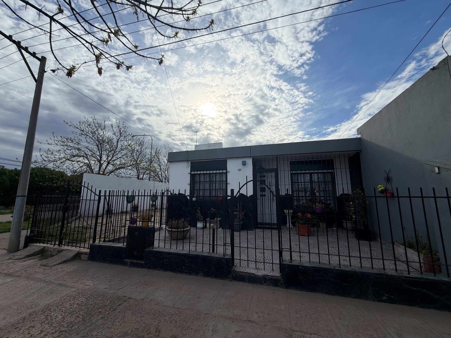 Casa en Venta en Enrique Julio 1100,  Bahía Blanca - Bahía Blanca Propiedades | SITIO OFICIAL l