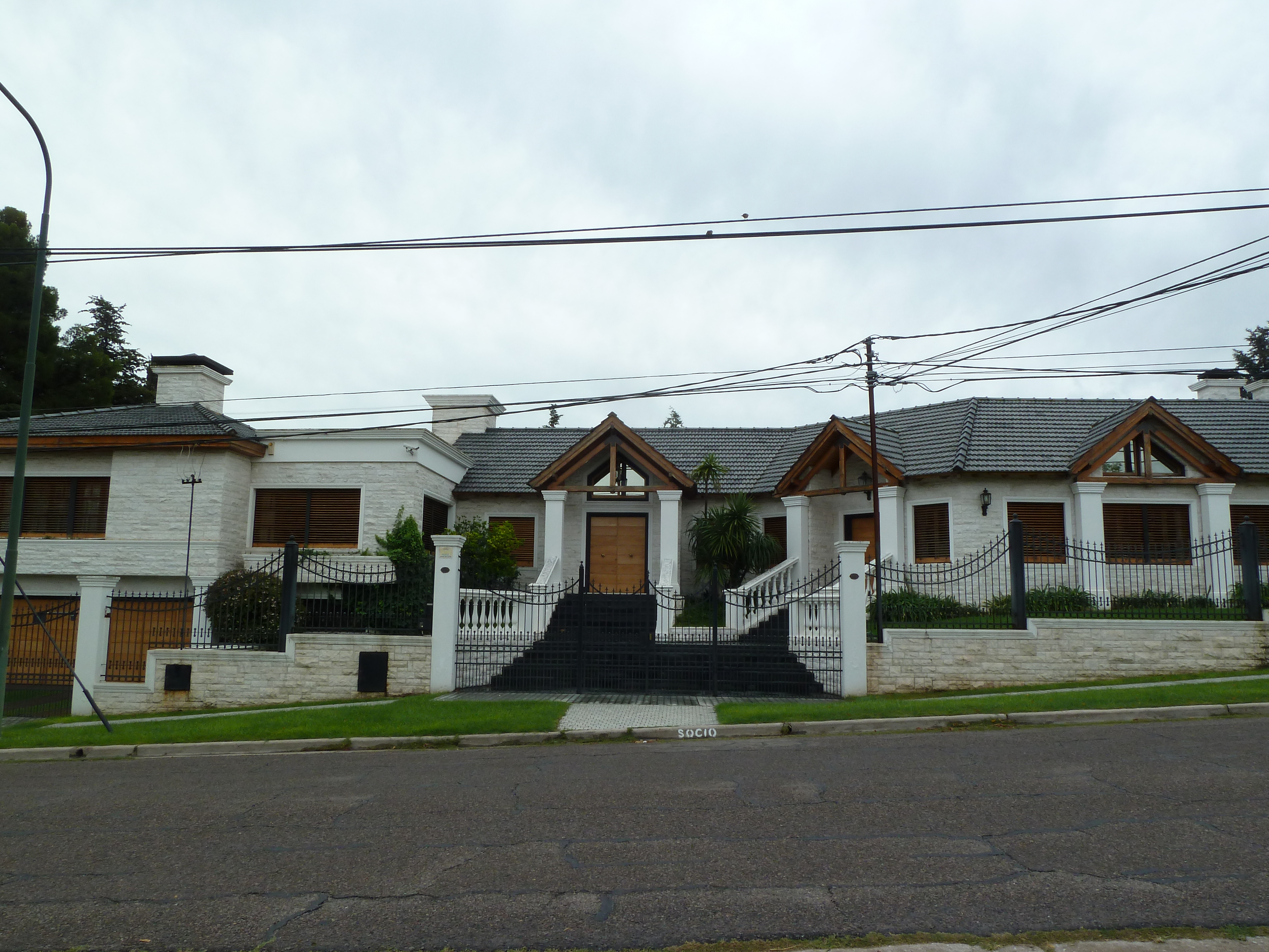 Casa en Venta en León De Iraeta 708, Palihue, Bahía Blanca - Bahía Blanca Propiedades | SITIO OFICIAL l