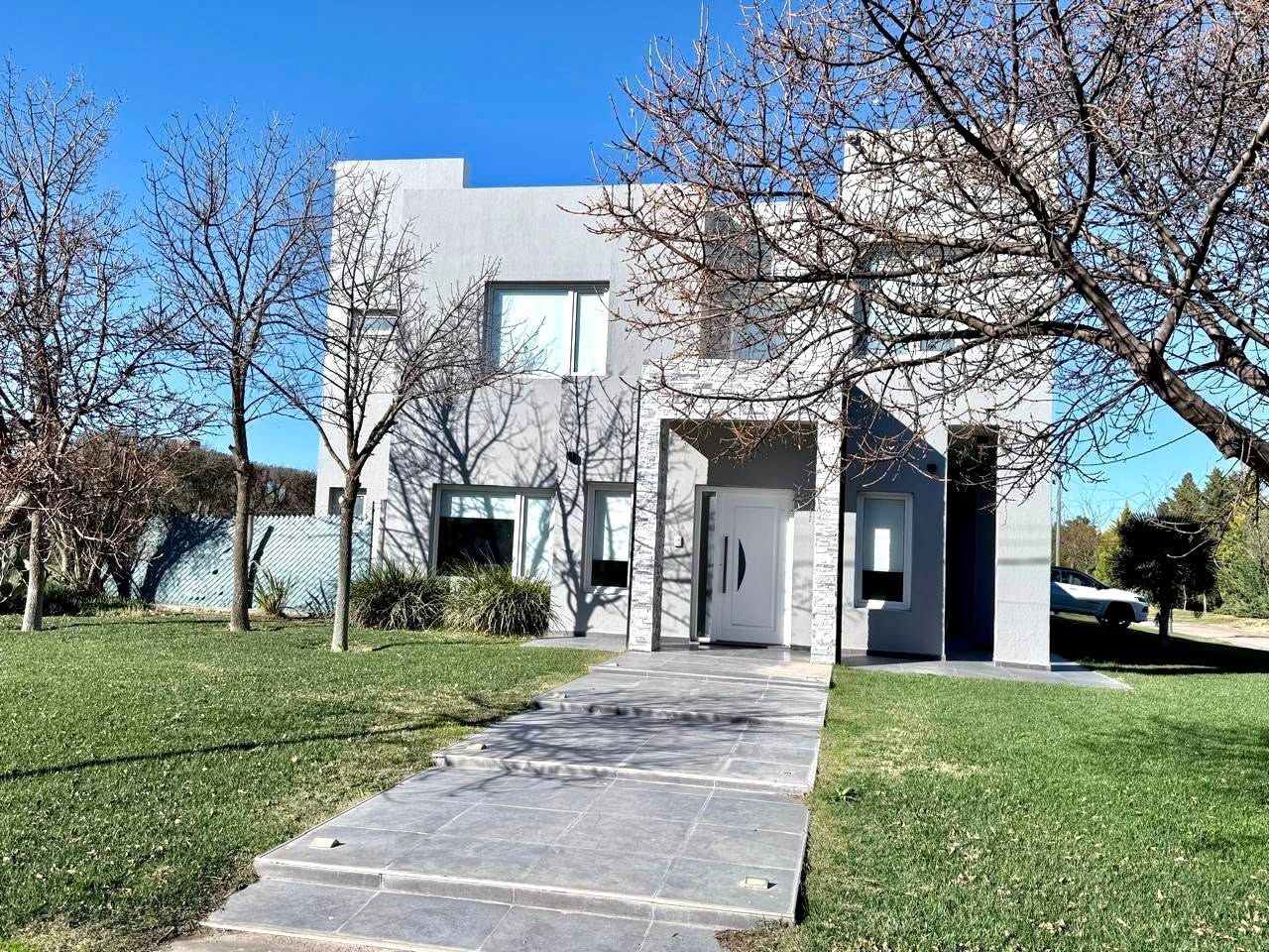 Casa en Venta en Solares Norte , Solares Norte, Bahía Blanca - Bahía Blanca Propiedades | SITIO OFICIAL l
