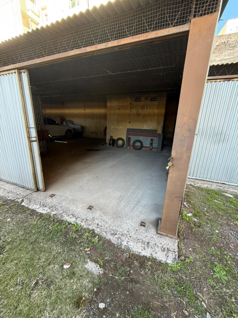 Cochera en Venta en Casanova 114, Macrocentro, Bahía Blanca - Bahía Blanca Propiedades | SITIO OFICIAL l