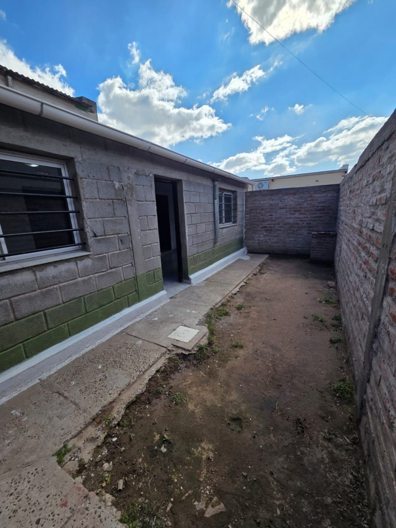 Casa en Alquiler en Godoy Cruz 22, Villa Mitre, Bahía Blanca - Bahía Blanca Propiedades | SITIO OFICIAL l