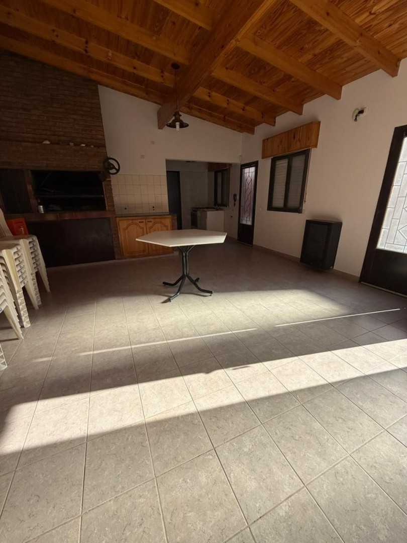 Casa en Venta en AVENIDA LA PLATA, Universitario, Bahía Blanca - Bahía Blanca Propiedades | SITIO OFICIAL l