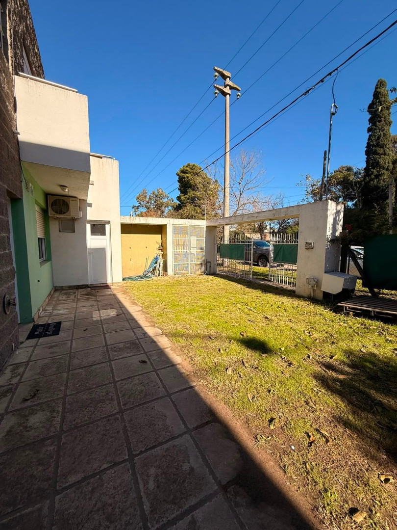 Casa en Venta en Rio Gallegos 500, Dufaur, Monte Hermoso - Bahía Blanca Propiedades | SITIO OFICIAL l