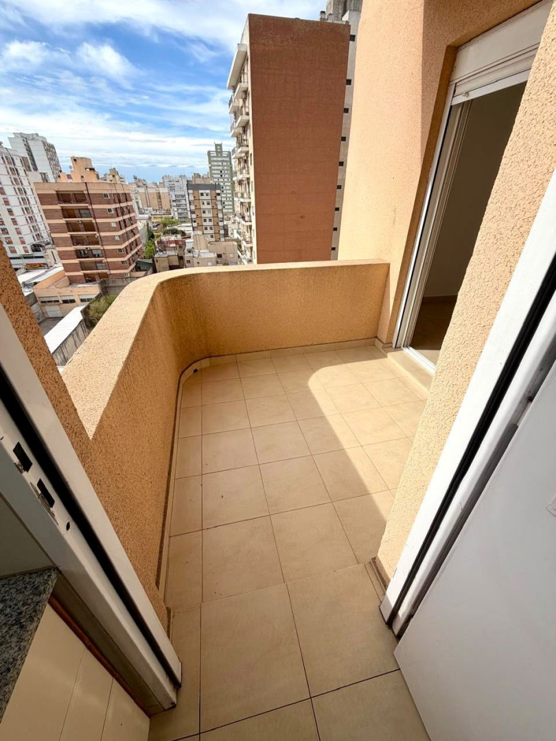 Departamento en Alquiler en Caronti 127, Centro, Bahía Blanca - Bahía Blanca Propiedades | SITIO OFICIAL l