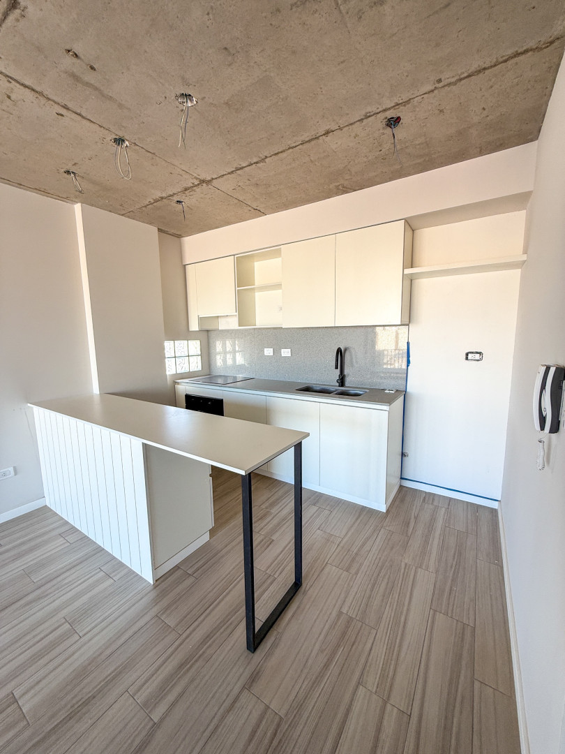 Departamento en Alquiler en LAMADRDID 558, Centro, Bahía Blanca - Bahía Blanca Propiedades | SITIO OFICIAL l
