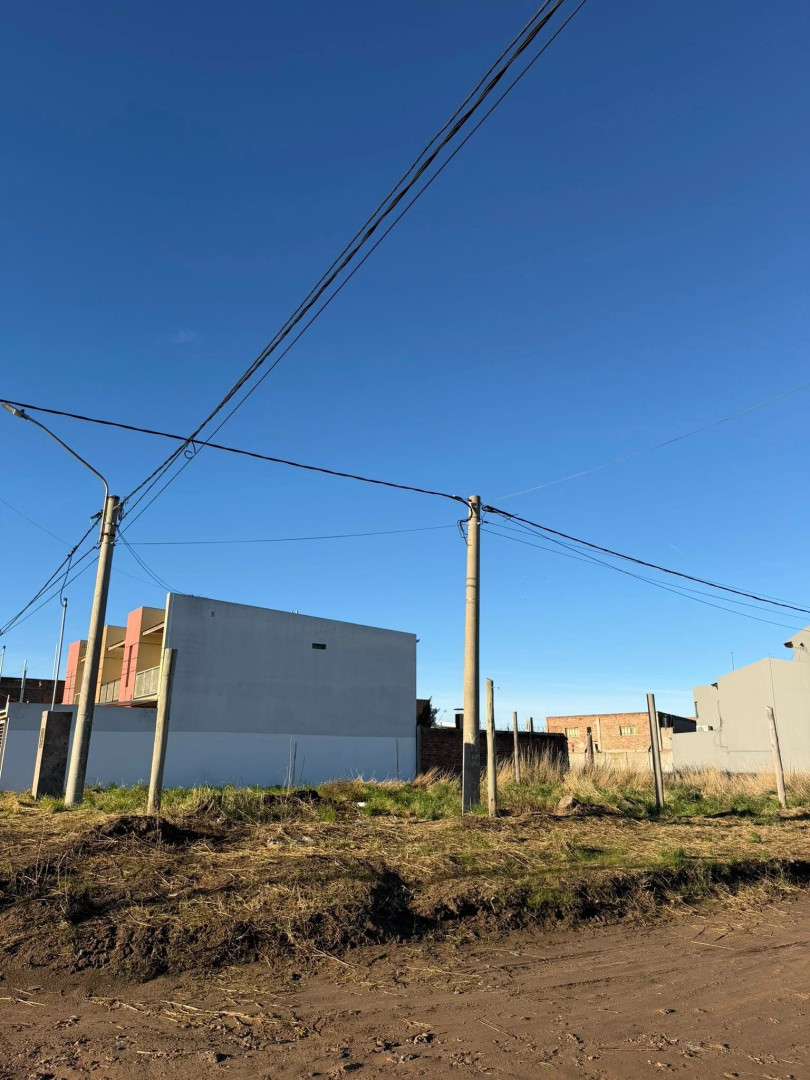 Terreno en Venta en REPUBLICA SIRIA Y KARAKACHOF , Cooperación II, Bahía Blanca - Bahía Blanca Propiedades | SITIO OFICIAL l