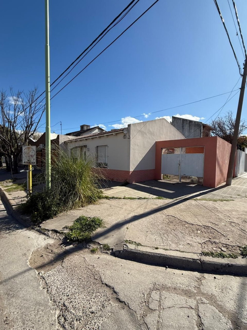 Casa en Venta en MANUEL MOLINA Y TERRADA,  Bahía Blanca - Bahía Blanca Propiedades | SITIO OFICIAL l