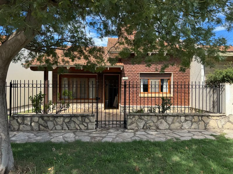 Casa en Venta en  Fossatty 1370, Dufaur, Monte Hermoso - Bahía Blanca Propiedades | SITIO OFICIAL l