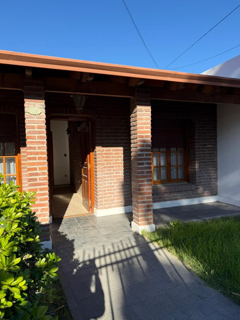 Casa en Venta en AVENIDA LA PLATA, Universitario, Bahía Blanca - Bahía Blanca Propiedades | SITIO OFICIAL l