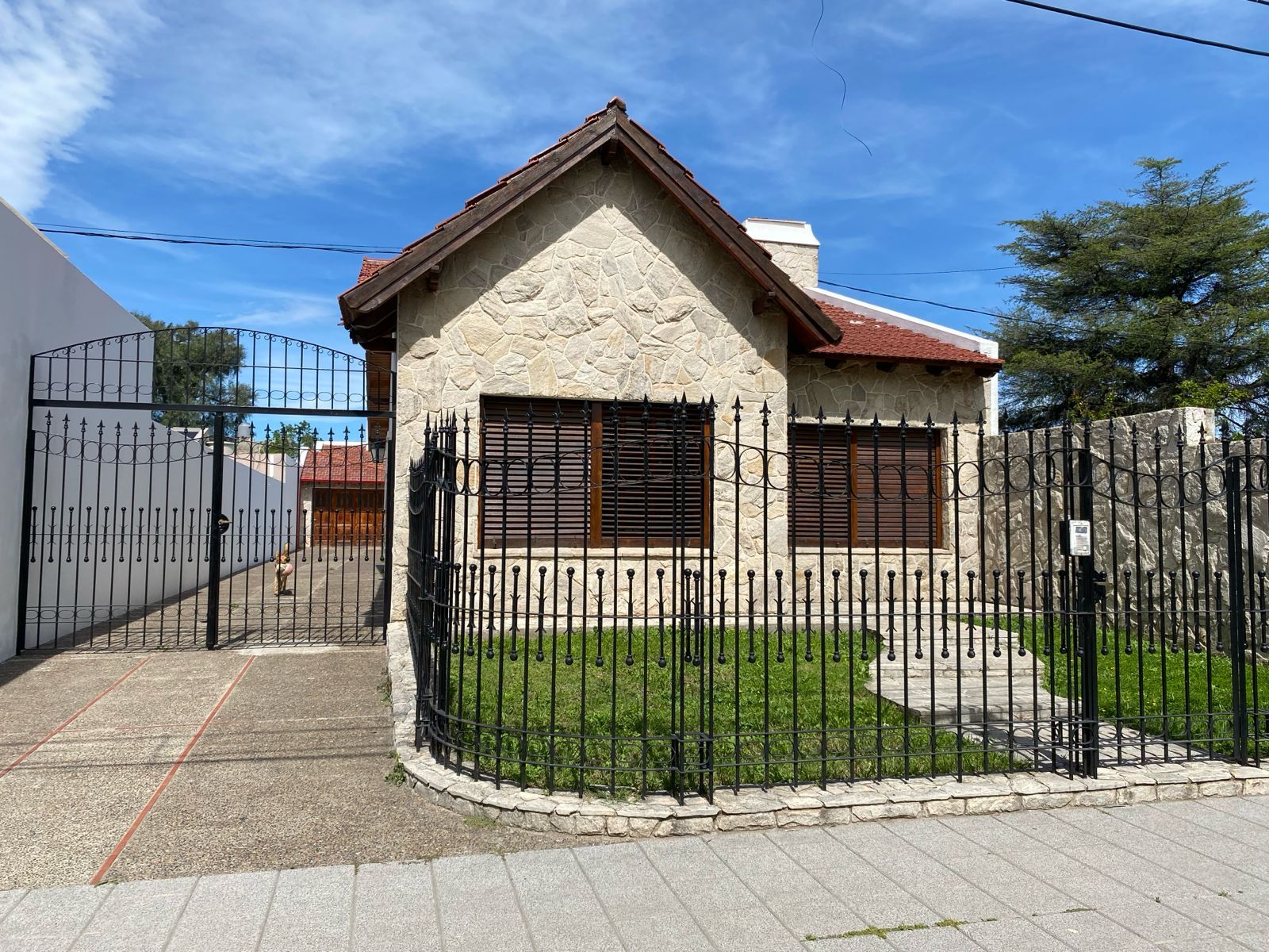 Casa en Venta en TARAPACA 1650, Villa Rosas, Bahía Blanca - Bahía Blanca Propiedades | SITIO OFICIAL l