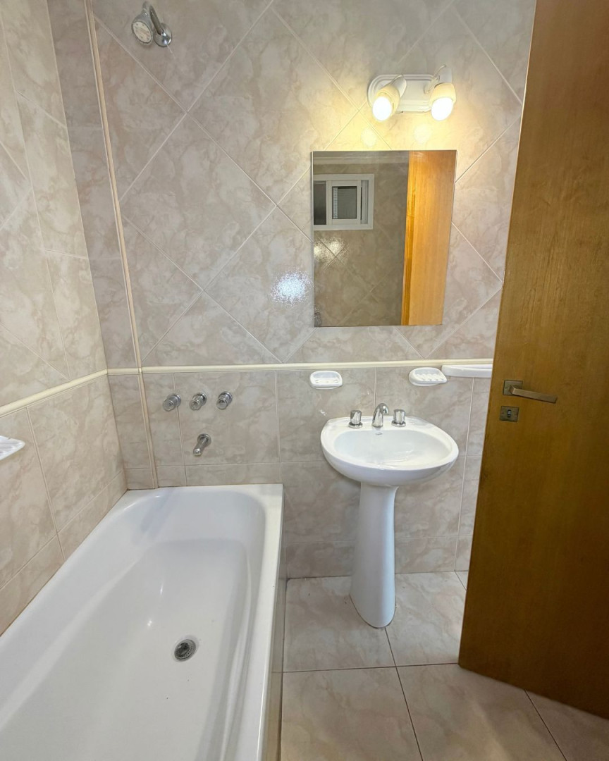 Departamento en Alquiler en Caronti 37, Centro, Bahía Blanca - Bahía Blanca Propiedades | SITIO OFICIAL l