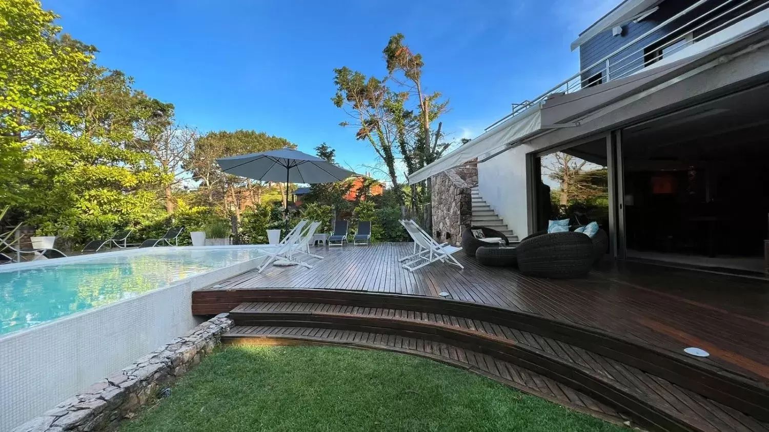Casa en Venta en Avenida Las Acacias 524,  Pinamar - Bahía Blanca Propiedades | SITIO OFICIAL l