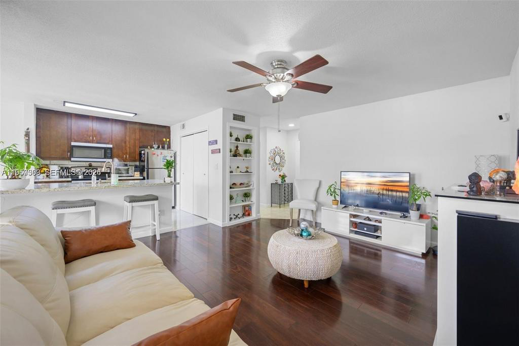 Departamento en Venta en SAVANNAH AT RIVERSIDE CONDO UNIDAD 1521 EDIFICIO 15 POR CDO BK/PG: 397  ,  Miami - USA - Bahía Blanca Propiedades | SITIO OFICIAL l