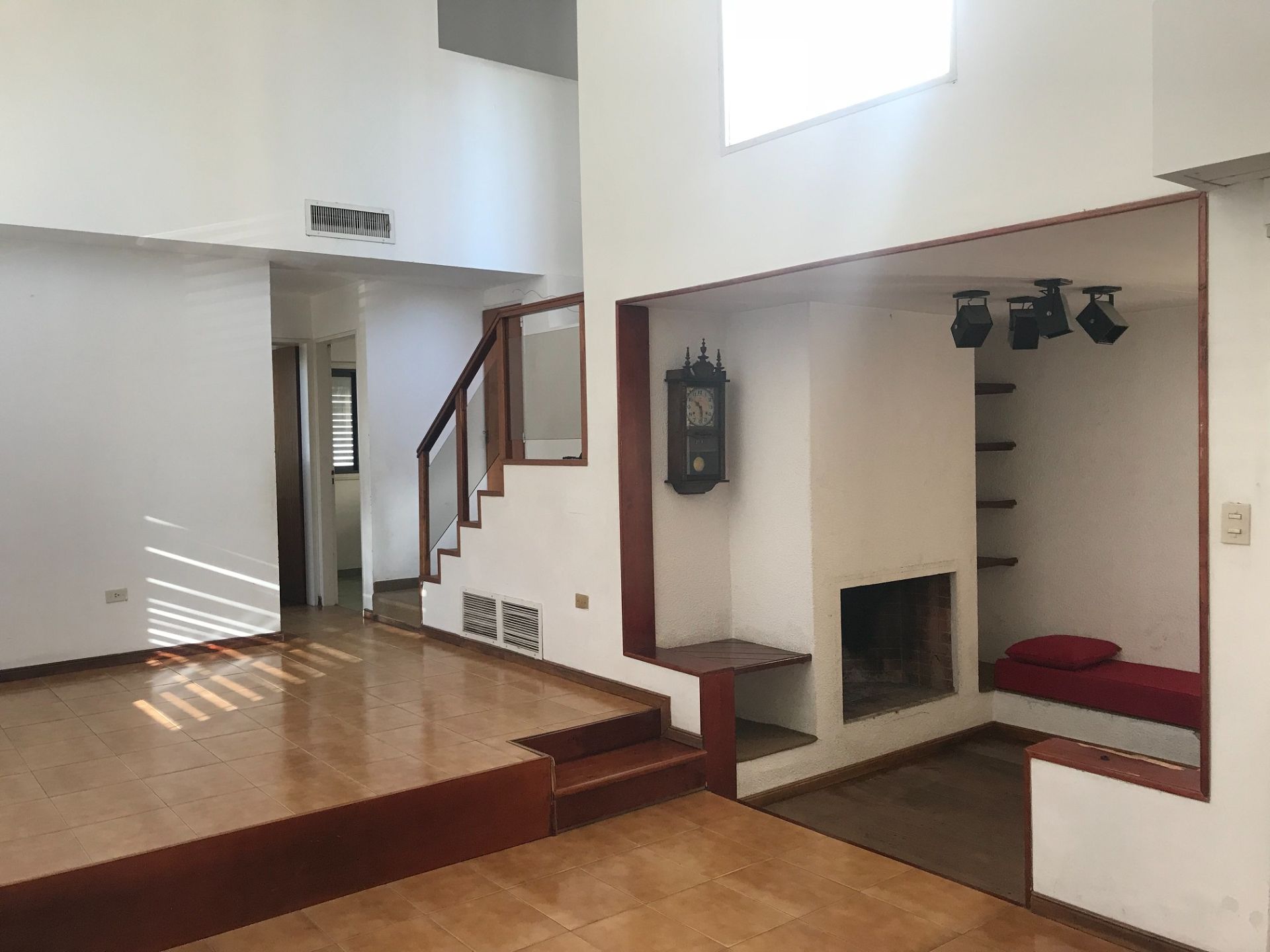Casa en Venta en HIPOLITO YRIGOYEN 1399, La Falda, Bahía Blanca - Bahía Blanca Propiedades | SITIO OFICIAL l