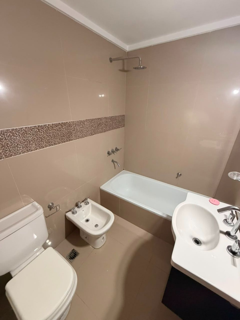 Departamento en Alquiler en CASANOVA 82 5ºA, Centro, Bahía Blanca - Bahía Blanca Propiedades | SITIO OFICIAL l