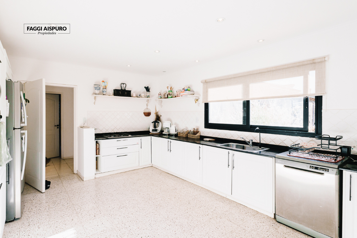 Casa en Venta en Rodolfo Kusch 1000, La Reserva, Bahía Blanca - Bahía Blanca Propiedades | SITIO OFICIAL l