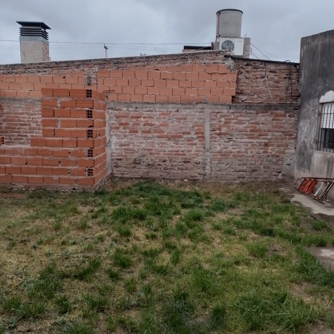 Casa en Venta en Biggio 700, Los Almendros, Bahía Blanca - Bahía Blanca Propiedades | SITIO OFICIAL l