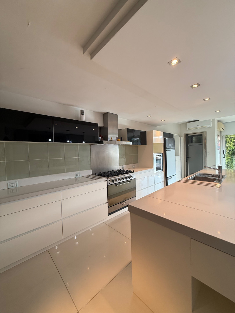 Casa en Venta en Italia 100, Centro, Bahía Blanca - Bahía Blanca Propiedades | SITIO OFICIAL l