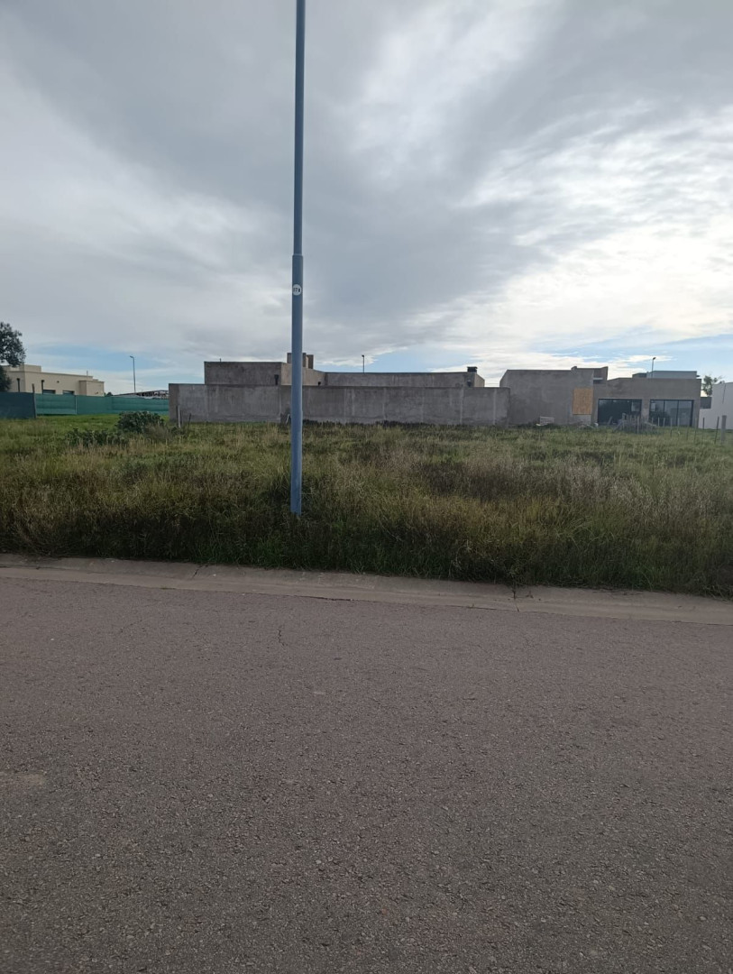 Terreno en Venta en Batitú Al 2500 Entre Milano Blanco Y Cambaceres, La Merced, Bahía Blanca - Bahía Blanca Propiedades | SITIO OFICIAL l
