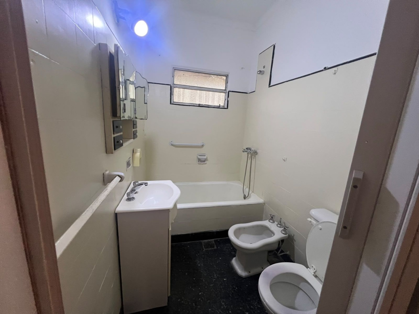 Casa en Alquiler en Falcon 435, San Martin, Bahía Blanca - Bahía Blanca Propiedades | SITIO OFICIAL l
