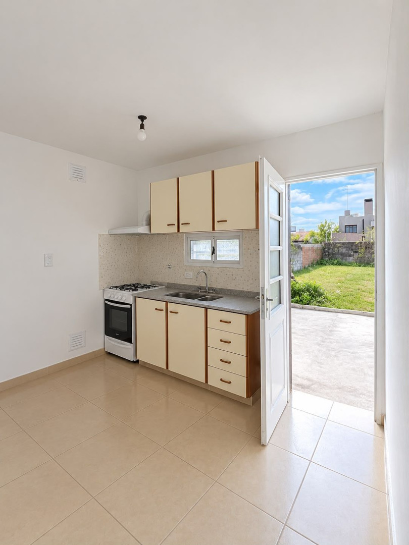 Casa en Venta en Canada 162, Universitario, Bahía Blanca - Bahía Blanca Propiedades | SITIO OFICIAL l
