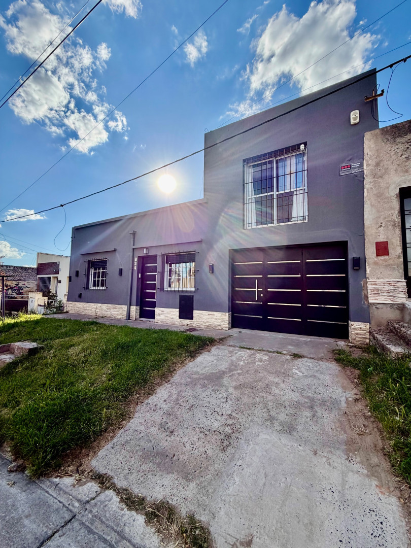Casa en Venta en Godoy Cruz 834, Villa Loreto, Bahía Blanca - Bahía Blanca Propiedades | SITIO OFICIAL l
