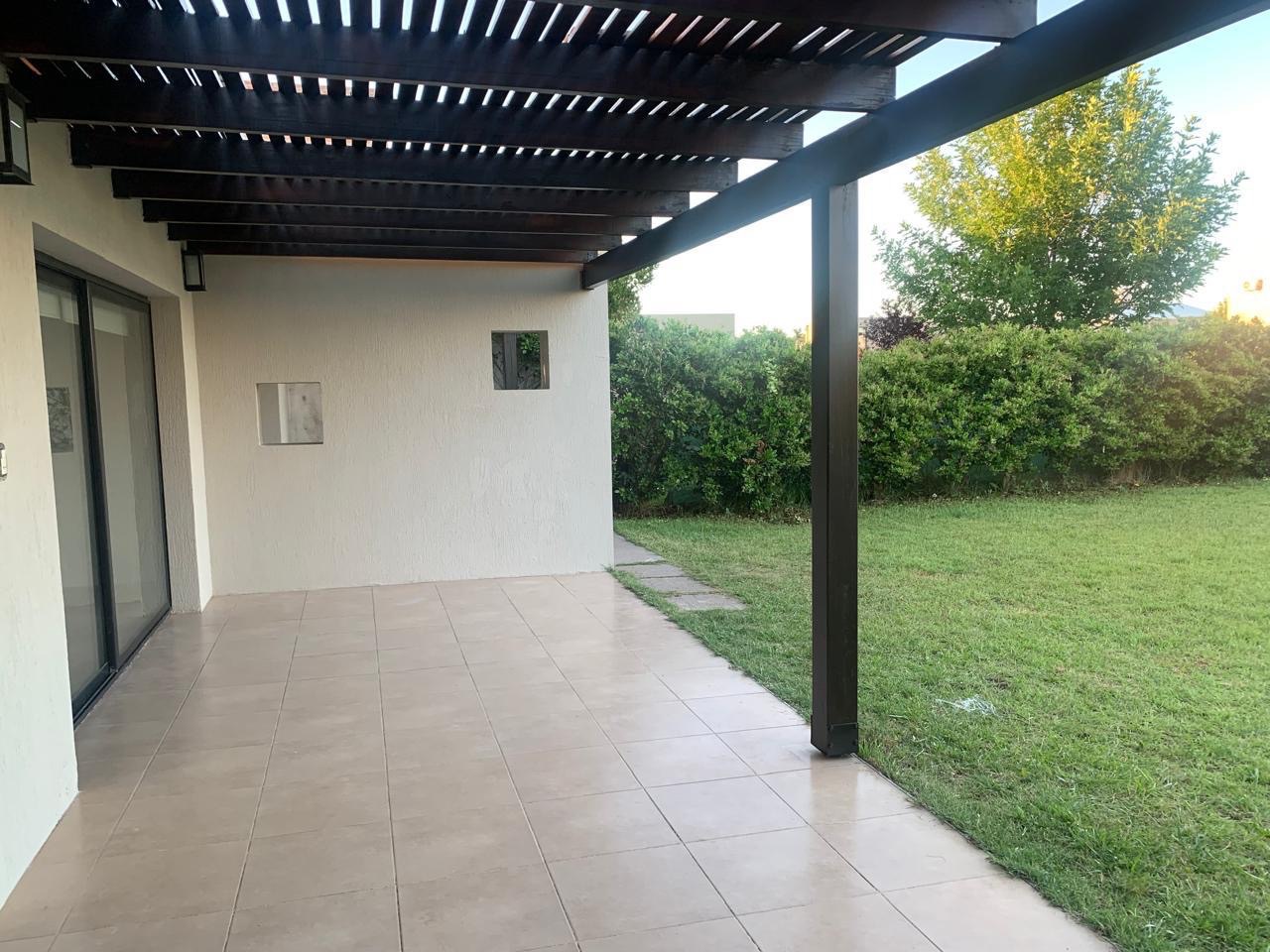 Casa en Alquiler  La Reserva, Bahía Blanca - Bahía Blanca Propiedades | SITIO OFICIAL l
