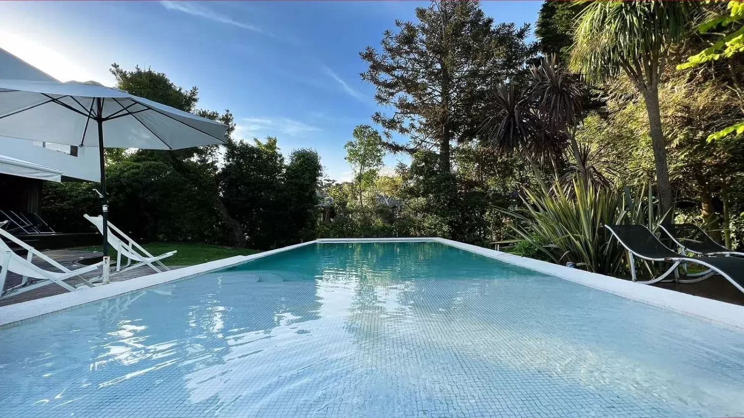 Casa en Venta en Avenida Las Acacias 524,  Pinamar - Bahía Blanca Propiedades | SITIO OFICIAL l