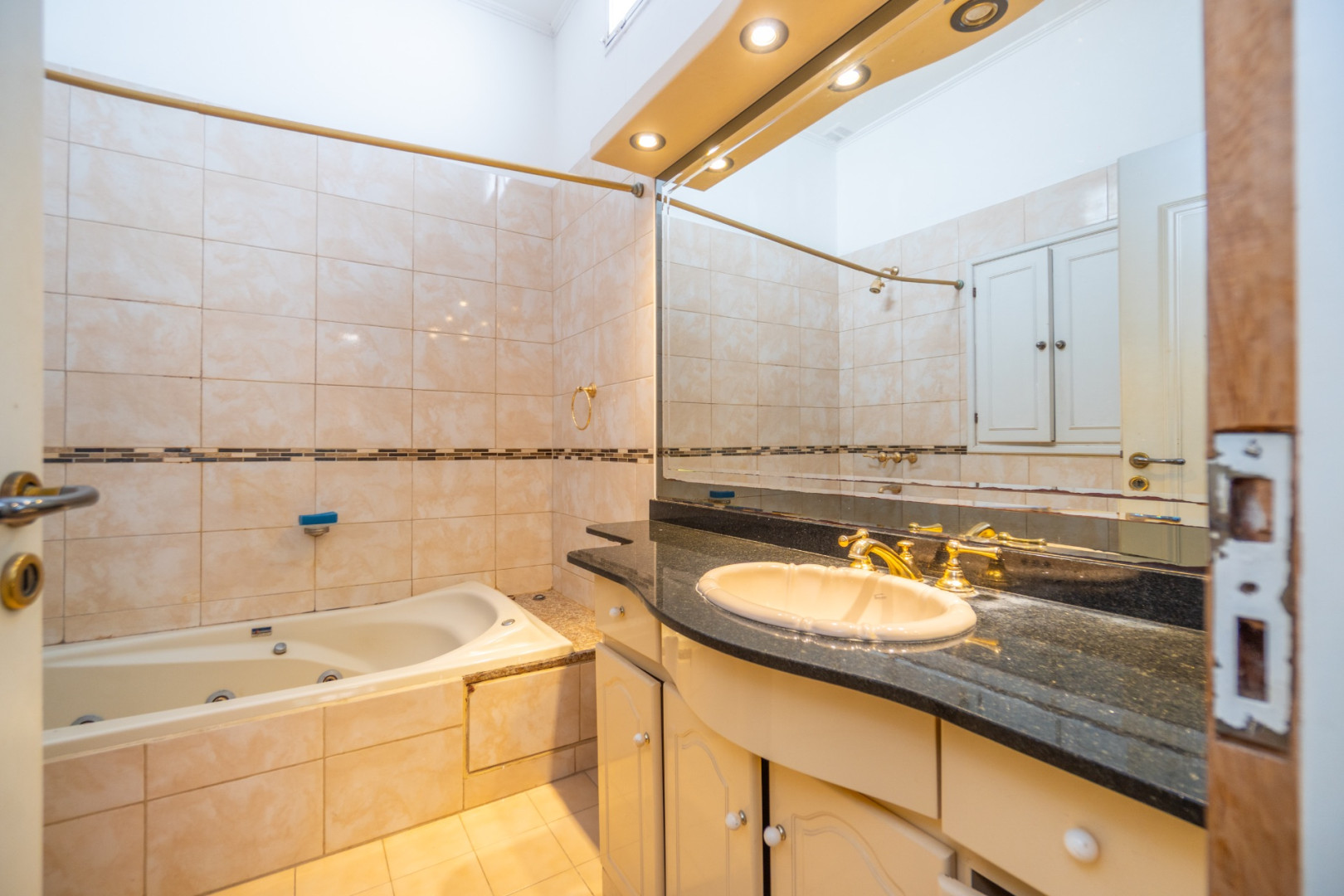 Casa en Venta en Almafuerte 936,  Bahía Blanca - Bahía Blanca Propiedades | SITIO OFICIAL l