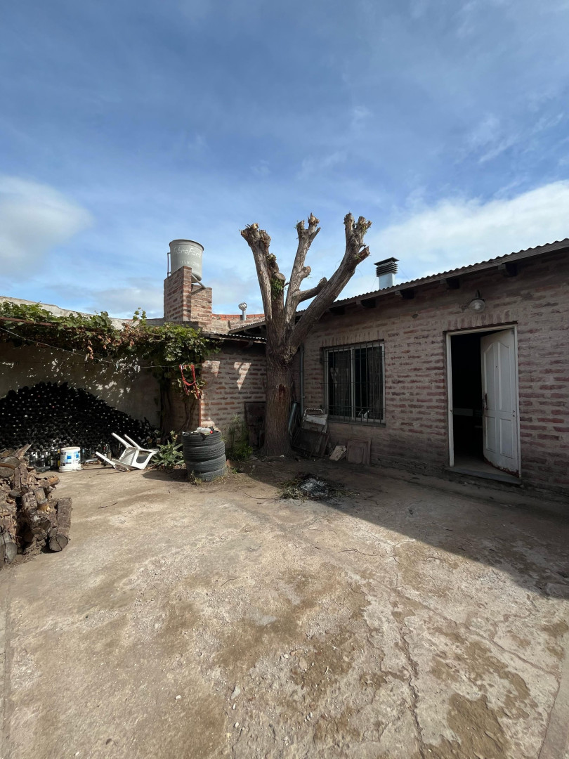 Casa en Venta en Cacique Venancio 1600, Villa Amaducci, Bahía Blanca - Bahía Blanca Propiedades | SITIO OFICIAL l