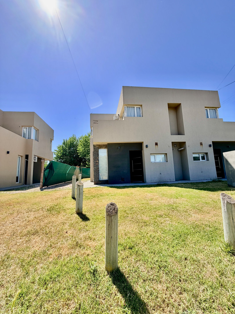 Duplex en Venta en Del Cazón Y Costanera, Las Dunas, Monte Hermoso - Bahía Blanca Propiedades | SITIO OFICIAL l