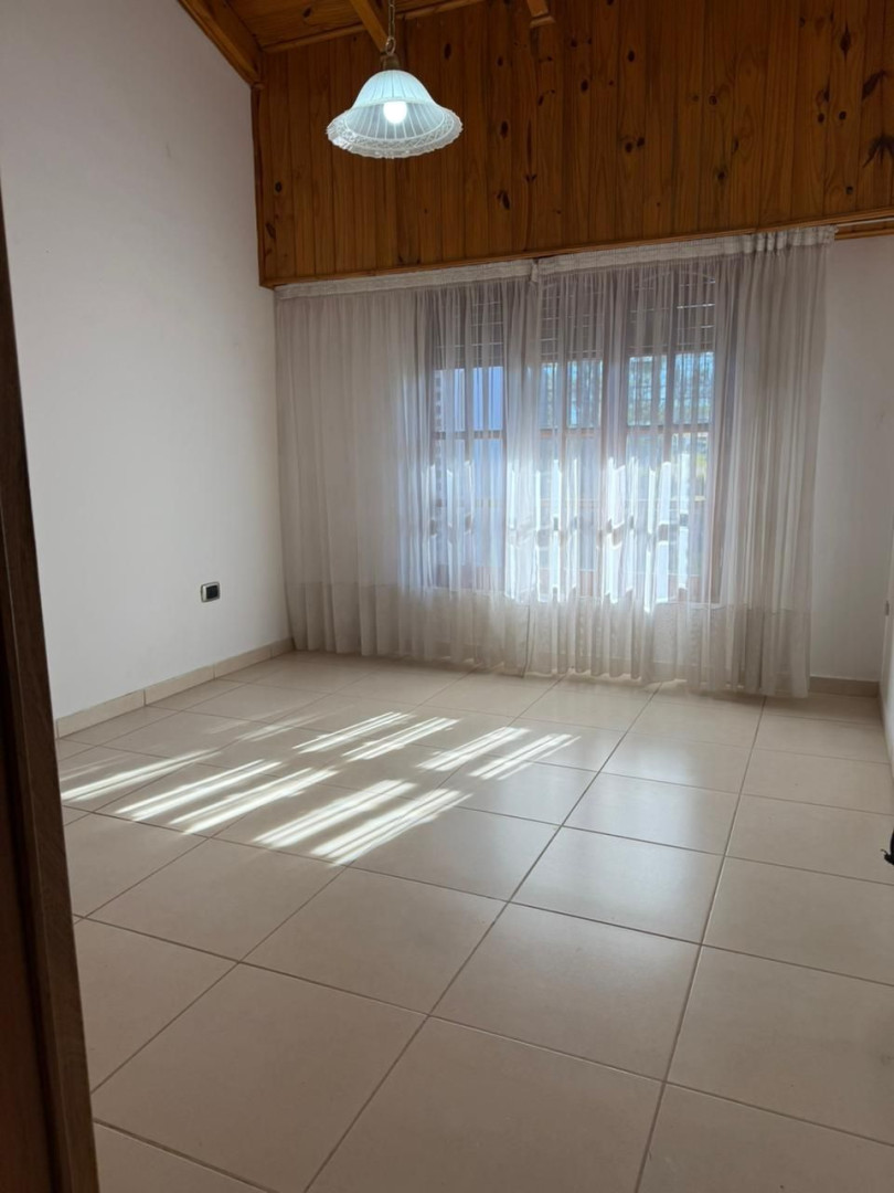 Casa en Venta en AVENIDA LA PLATA, Universitario, Bahía Blanca - Bahía Blanca Propiedades | SITIO OFICIAL l