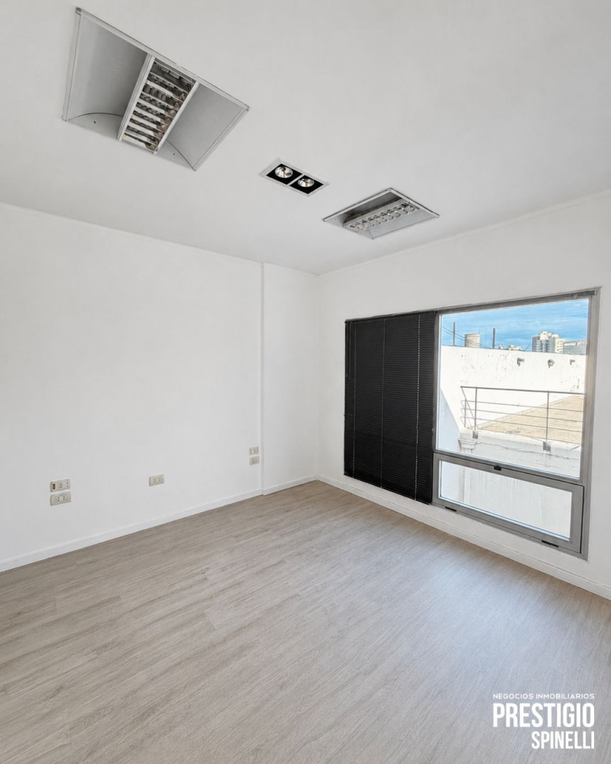 Oficina en Alquiler en Avenida Daniel Cerri 757, Centro, Bahía Blanca - Bahía Blanca Propiedades | SITIO OFICIAL l